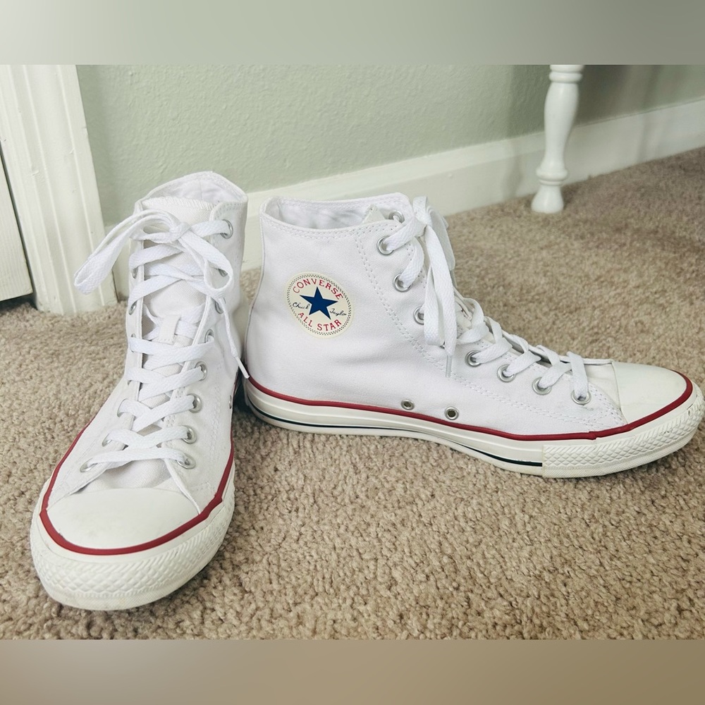 White Converse All Star Men Chuck Taylor Shoes